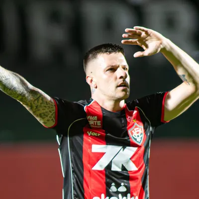 Renato Kayzer manda recado após gol contra o Vasco no Barradão