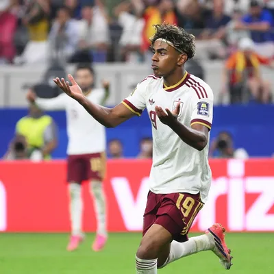 Yamal mantém retrospecto perfeito antes da final da Copa
