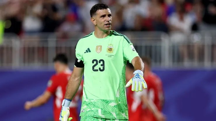 Dibu Martínez na Copa. (Photo by Lars Baron/Getty Images)