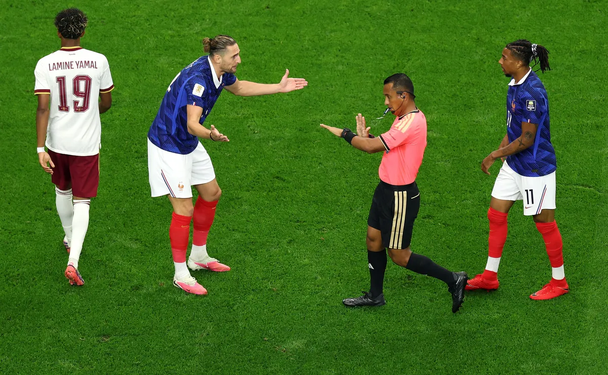 Deschamps explica saída polêmica de Rabiot em eliminação da França na Copa do Mundo: “Não consigo mais”