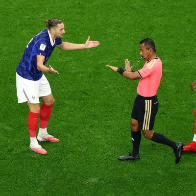 Deschamps explica saída polêmica de Rabiot em eliminação da França