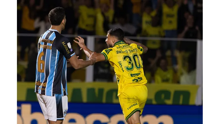 SP - MIRASSOL - 17/07/2026 - BRASILEIRO A 2026, MIRASSOL X GRÊMIO - Bruno Santos jogador do Mirassol comemora seu gol durante partida contra o Grêmio no estádio Jose Maria de Campos Maia pelo campeonato Brasileiro A 2026. Foto: Hugo Neves/RP FOTOPRESS/AGIF