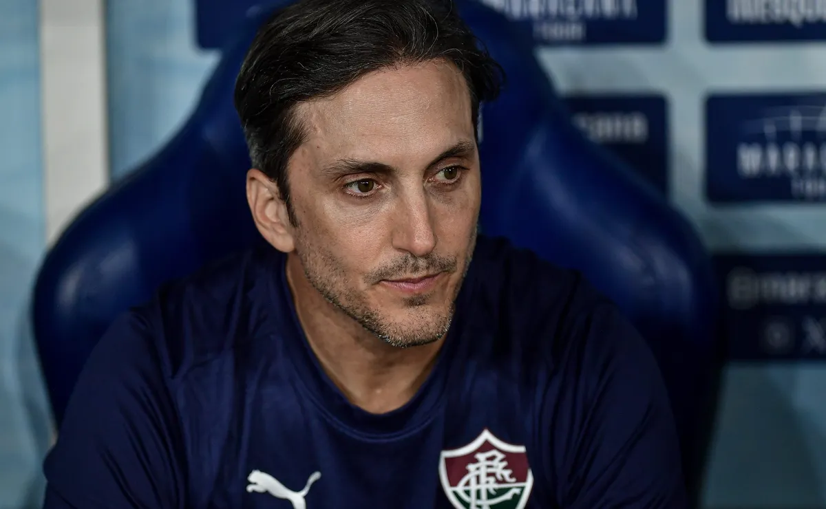 Zubeldía explica John Kennedy no banco no retorno do Fluminense ao Brasileirão: “Estava convencido disso”