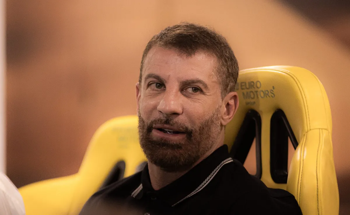 Vasco monitora situação de outros três zagueiros no mercado além de Diego Carlos