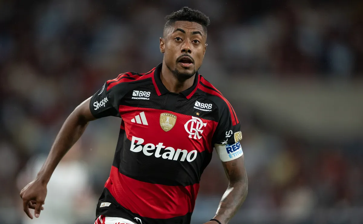 Bruno Henrique exalta jovens do Flamengo e opina sobre saída de Lorran: “Quem sabe ele possa ficar”