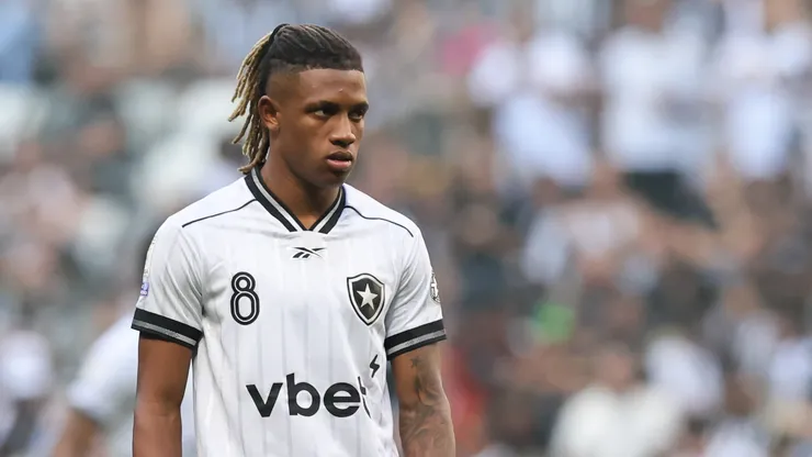 Danilo vem sendo assediado no mercado
