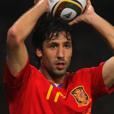 Capdevila, campeão em 2010, tem visto negado para final da Copa