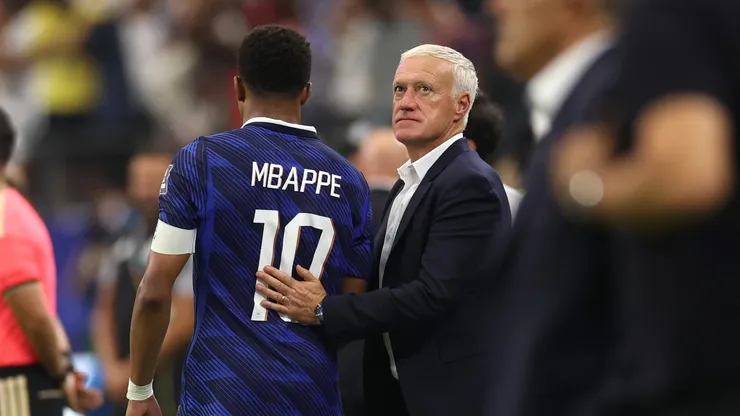 Mbappé saudou Deschamps