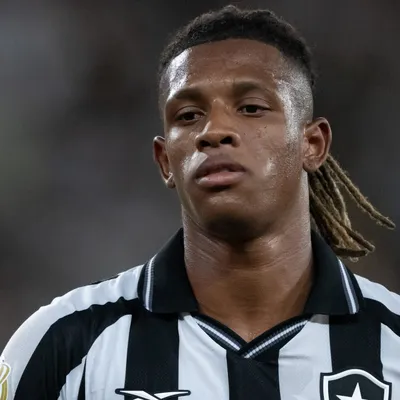 Palmeiras deseja fechar com Danilo por R$ 146 milhões fixos
