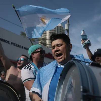 Mesmo sem ingressos, argentinos fazem festa no MetLife