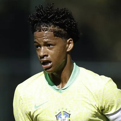 Alvo do Flamengo, Zé Lucas fica mais perto do Cruzeiro