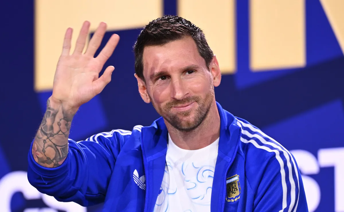Donald Trump elogia Messi após Inglaterra x Argentina e também cita Cristiano Ronaldo