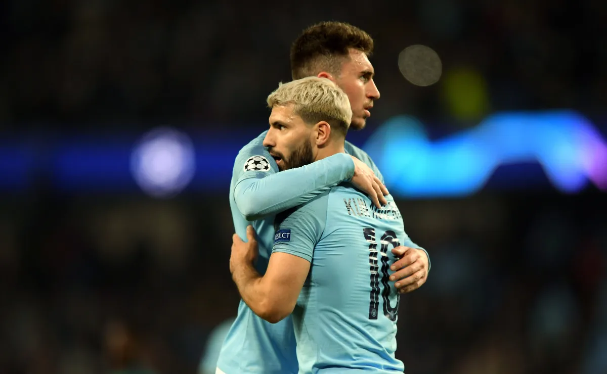 Agüero manda recado para Laporte após acusações do zagueiro: “Você amarela”