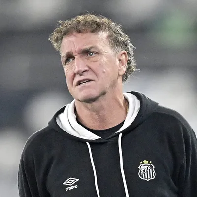 Cuca prepara três alterações na equipe titular do Santos