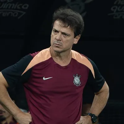Diniz esboça time do Corinthians para enfrentar o Remo