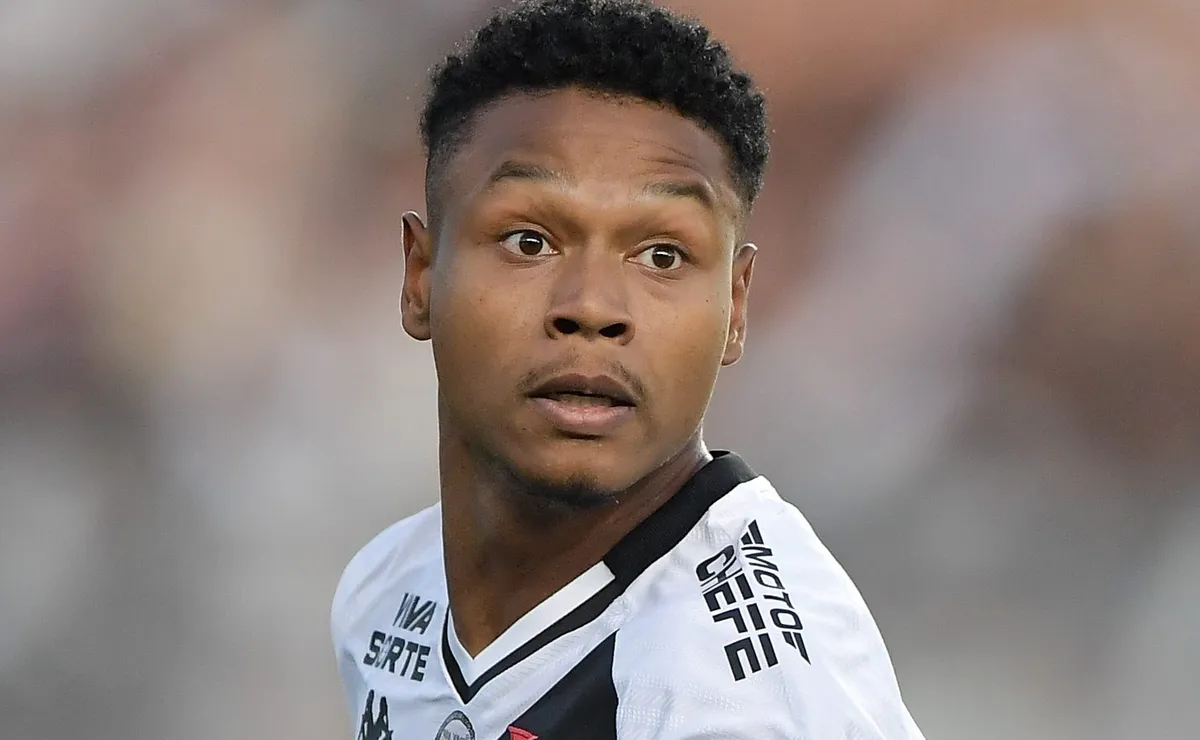 Ex-Vasco, Matheus França brilha em retorno à Europa e gera repercussão nas redes