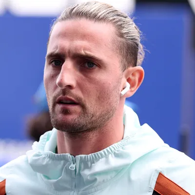 Rabiot detona "comportamento de certos jogadores" em derrota da França