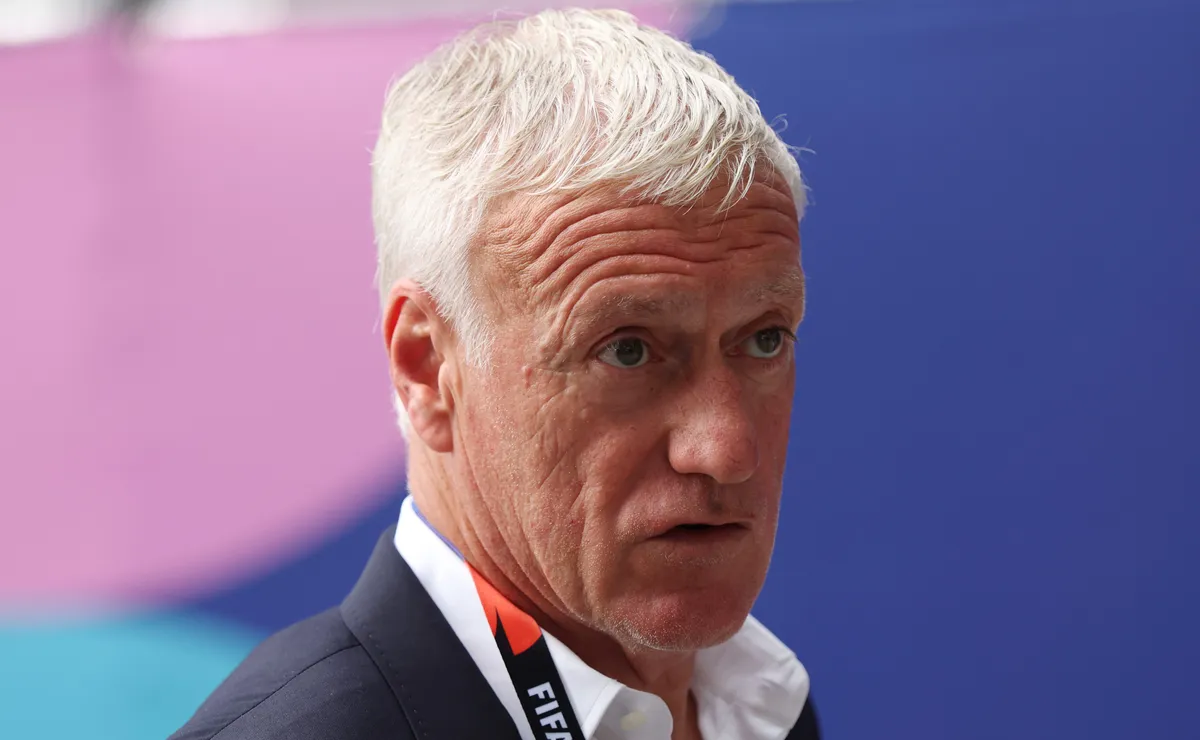 Deschamps assume responsabilidade por 1º tempo ruim da França contra a Inglaterra: “A culpa é minha”