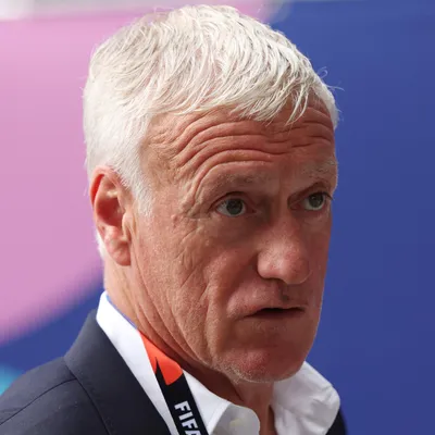 Deschamps assume culpa por 1º tempo ruim da França contra a Inglaterra
