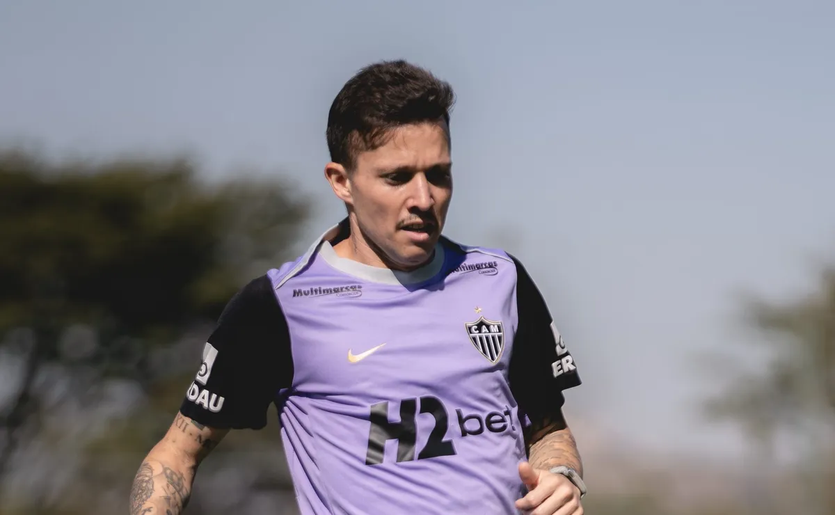 Bernard desabafa após completar dois anos do retorno ao Atlético-MG e projeta futuro no futebol brasileiro