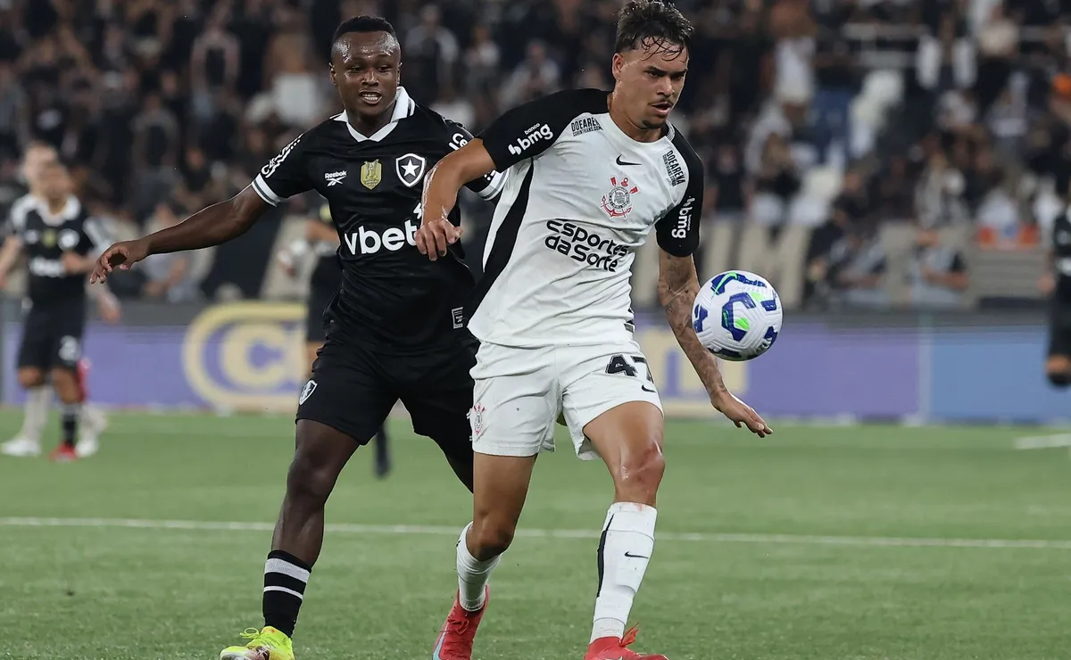 Tchoca entra nos planos de Diniz para reforçar a defesa do Corinthians