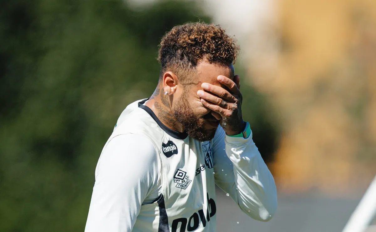 Neymar gera preocupação com parte psicológica no Santos após retorno da Copa do Mundo