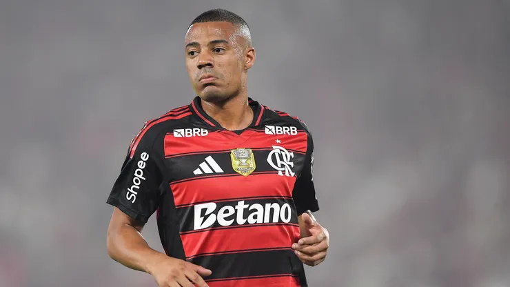 De la Cruz pode reforçar o Flamengo contra a Chape - Foto: Thiago Ribeiro/AGIF