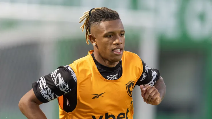 Danilo no Botafogo. Foto: Liamara Polli/AGIF
