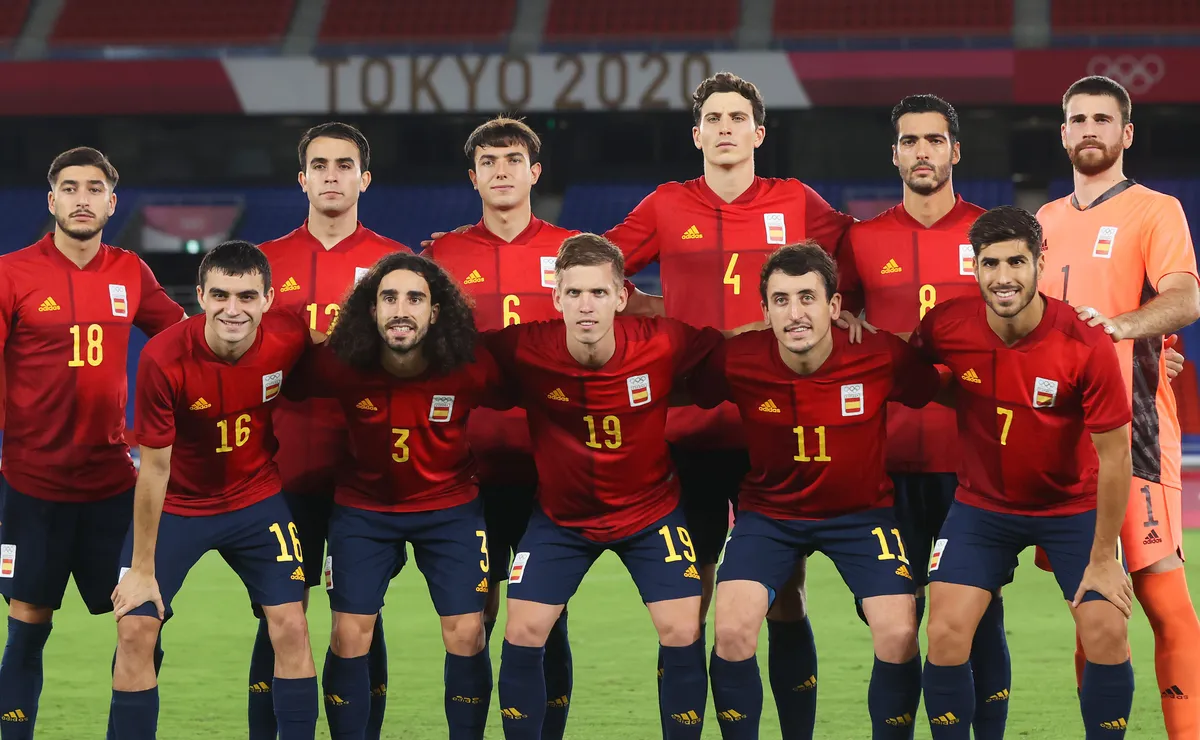 Espanha transforma prata olímpica em finalista da Copa do Mundo; Brasil, ouro em 2021, vê geração perdida