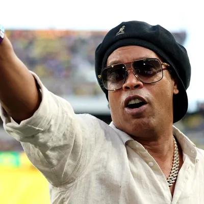 Ronaldinho Gaúcho sai do clubismo e enaltece Argentina