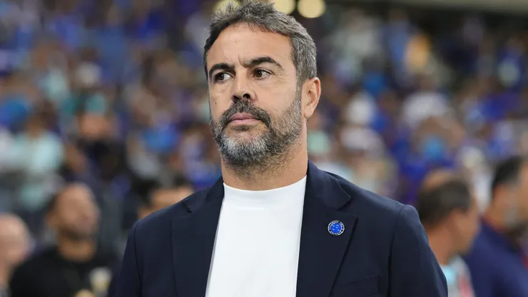 Artur Jorge enfatiza a busca por títulos no Cruzeiro