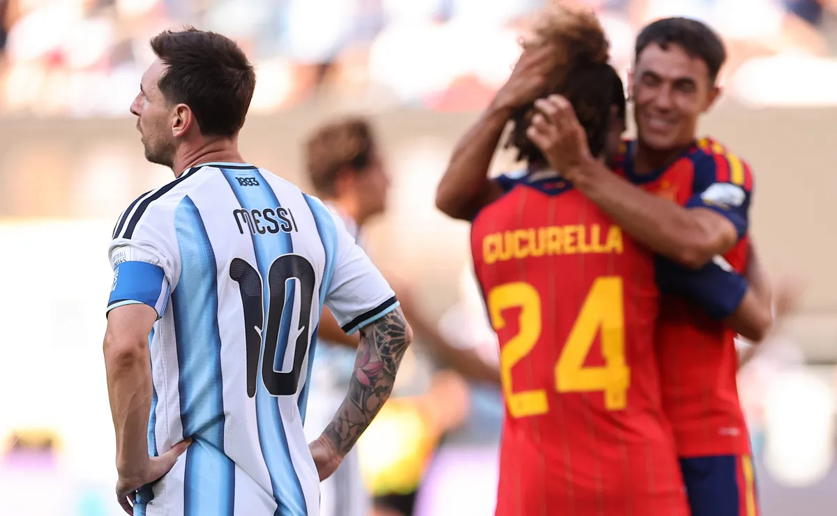 Imprensa espanhola exalta título sobre a Argentina, enquanto jornais argentinos reconhecem mérito da Espanha