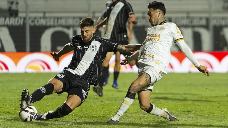 O Criciúma é o líder da competição, enquanto a Ponte vive uma enorme crise na temporada.