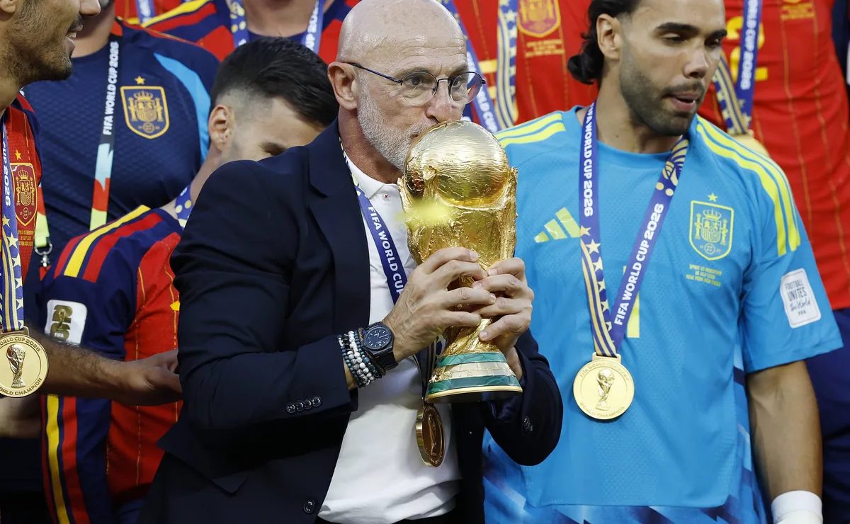 De La Fuente celebra título da Espanha na Copa do Mundo de 2026: “Estou muito emocionado”