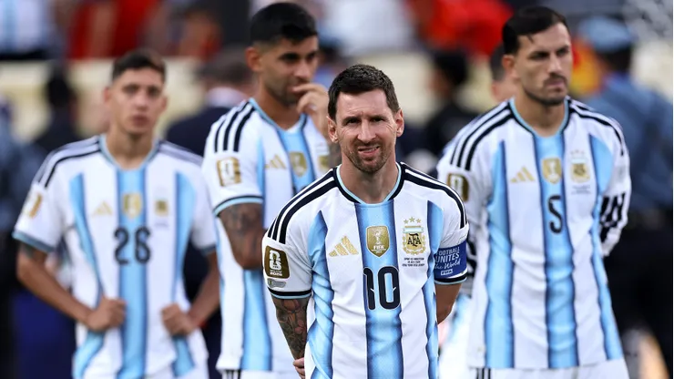 EAST RUTHERFORD, NEW JERSEY - JULY 19: Lionel Messi #10 of Argentina shows dejection after the team's 0-1 defeat in the FIFA World Cup 2026 Final match between Spain and Argentina at New York New Jersey Stadium on July 19, 2026 in East Rutherford, New Jersey. (Photo by Buda Mendes/Getty Images)