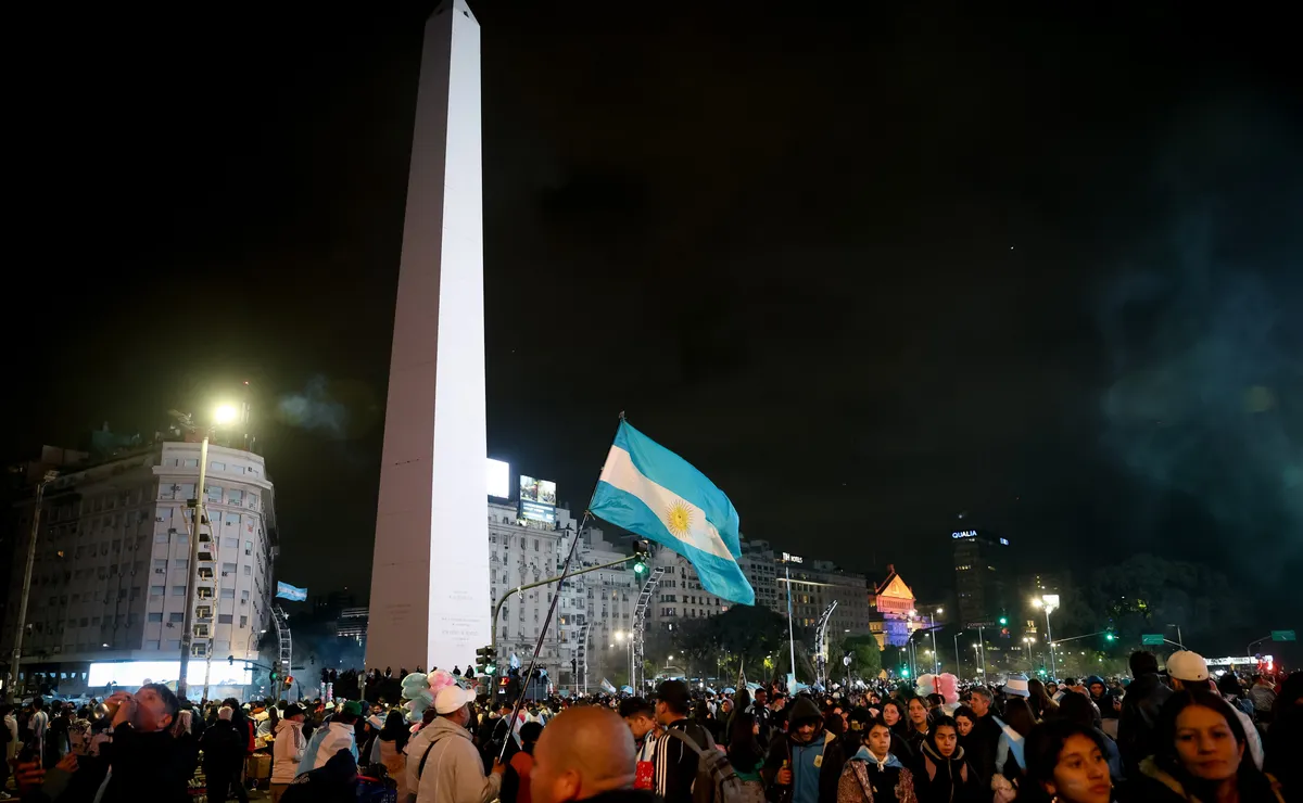 Presidente da Argentina promete feriado mesmo após derrota para a Espanha na final da Copa
