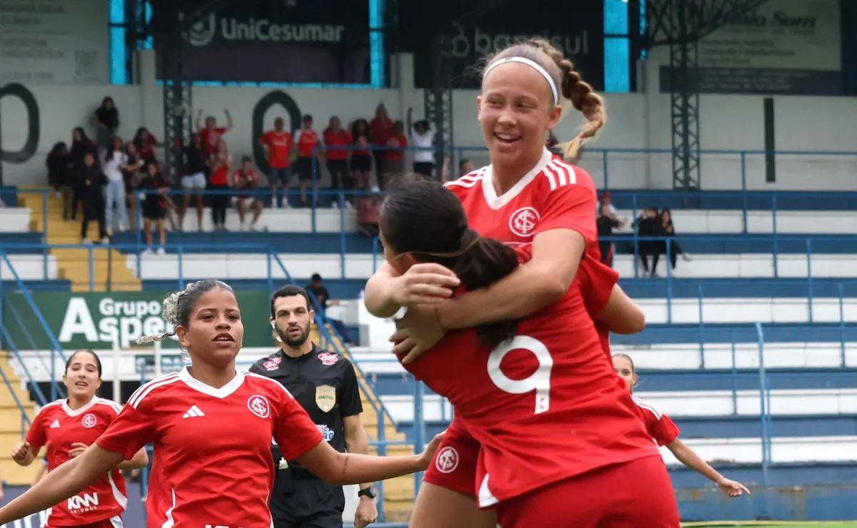 Internacional vence o Grêmio e abre vantagem na final do Gaúcho Feminino Sub-20