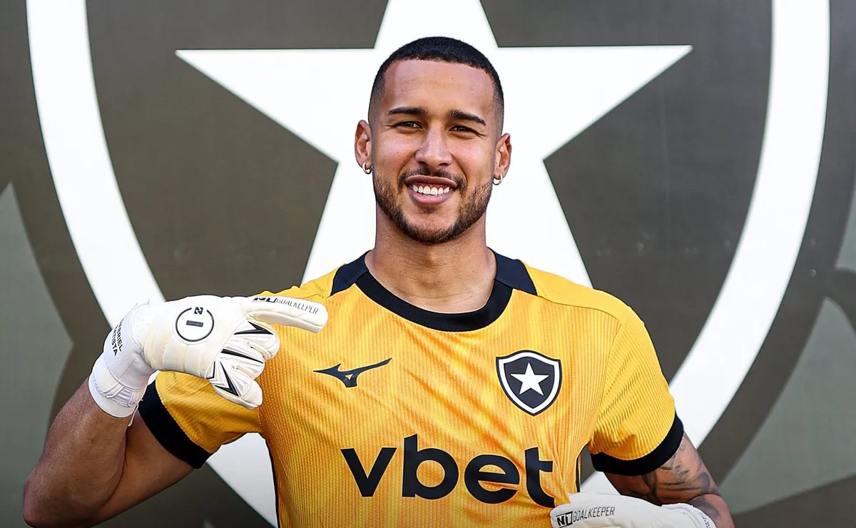 Botafogo anuncia contratação do goleiro Gabriel Batista, ex-Flamengo, até 2029