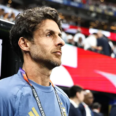 Pablo Aimar vira favorito para suceder Scaloni na Argentina