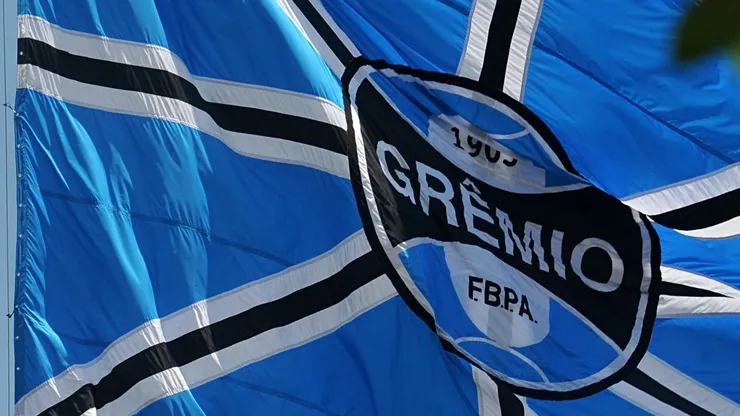 Bandeira Grêmio. Foto: Ricardo Rimoli/AGIF
