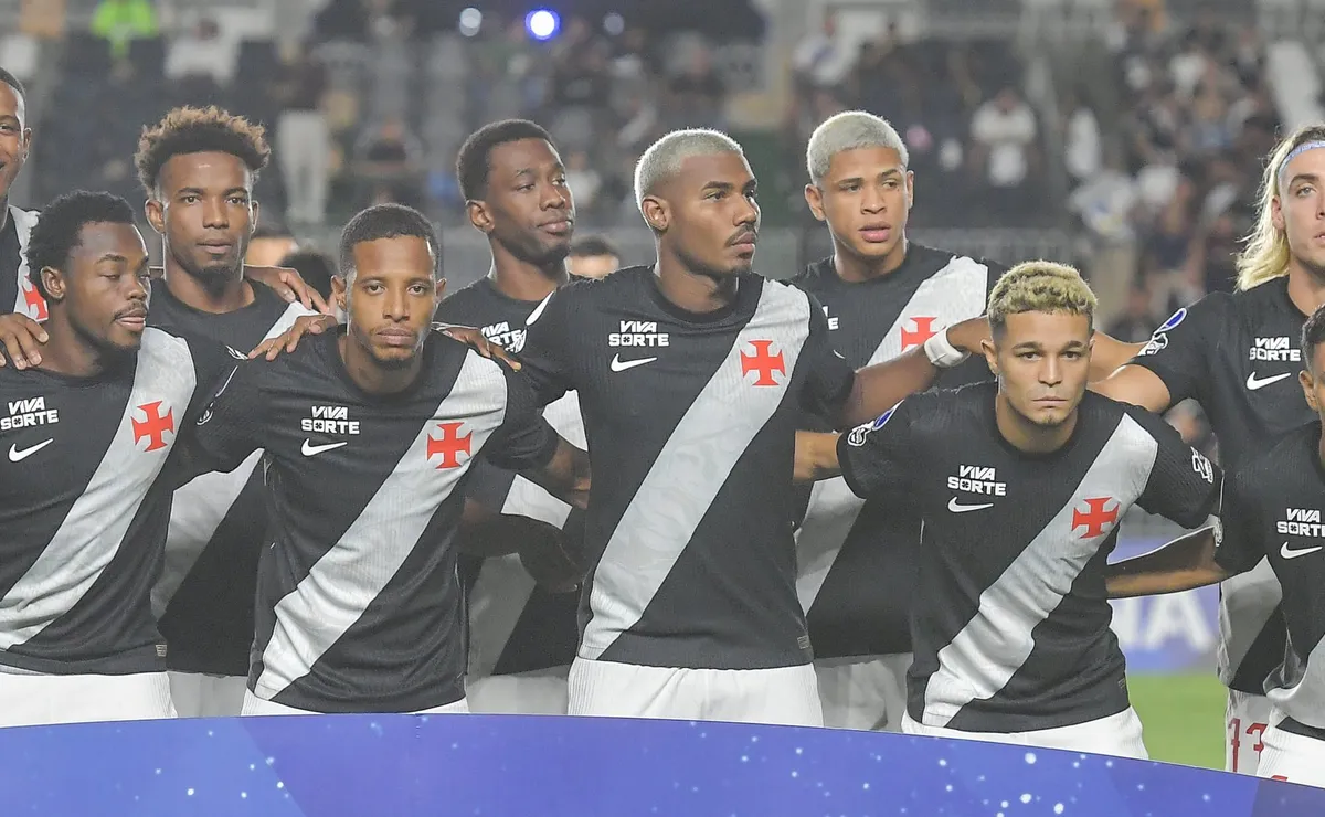 Vasco leva força máxima para duelo contra o Independiente Medellín pelos playoffs da Copa Sul-Americana