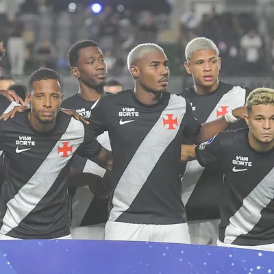 Vasco leva força máxima para duelo contra o Medellín