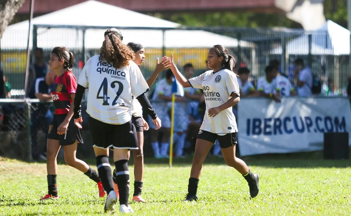 Corinthians Sub-14 estreia com vitória na IberCup 2026 e assume liderança do Grupo B