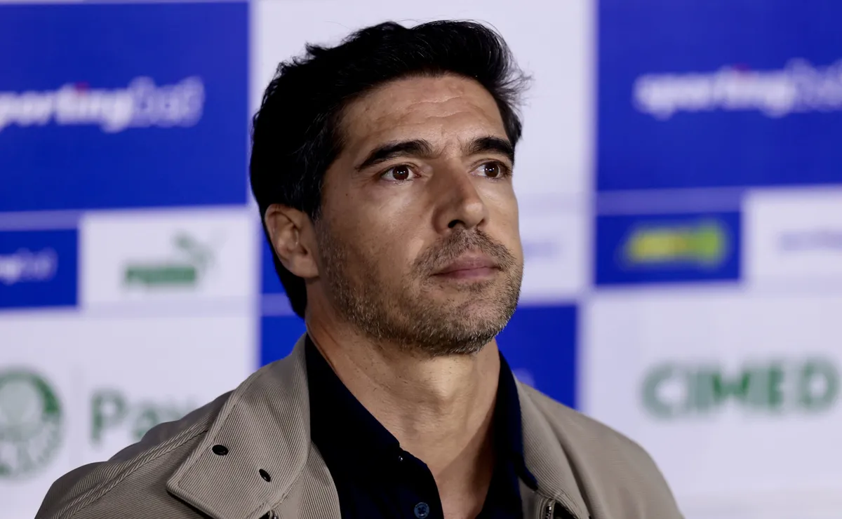Abel prepara o retorno do Palmeiras e esboça o time titular para enfrentar o Coritiba