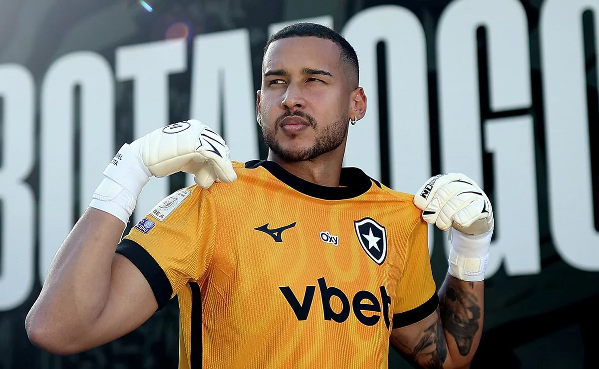 Gabriel Batista chega ao Botafogo para encerrar crise no gol e repetir “feito” de ex-Flamengo