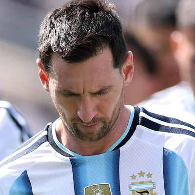 Jornal inglês detona atitudes de Messi na final: "Criança mimada"