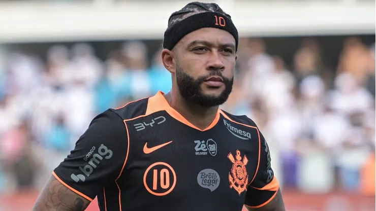 Memphis Depay está perto de renovar com o Corinthians