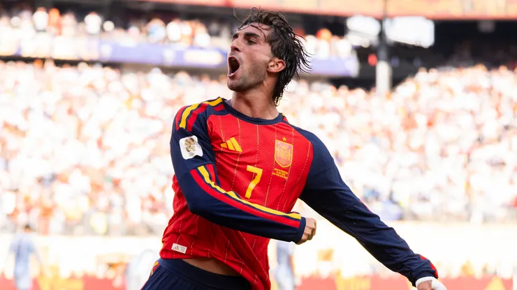 Ferran Torres está na disputa pelo gol mais bonito da Copa - Foto: David Ramos/Getty Images