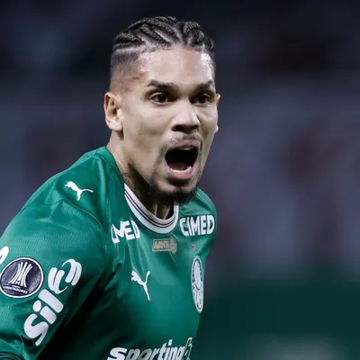 Ausência de Paulinho força Abel a reinventar o ataque alviverde