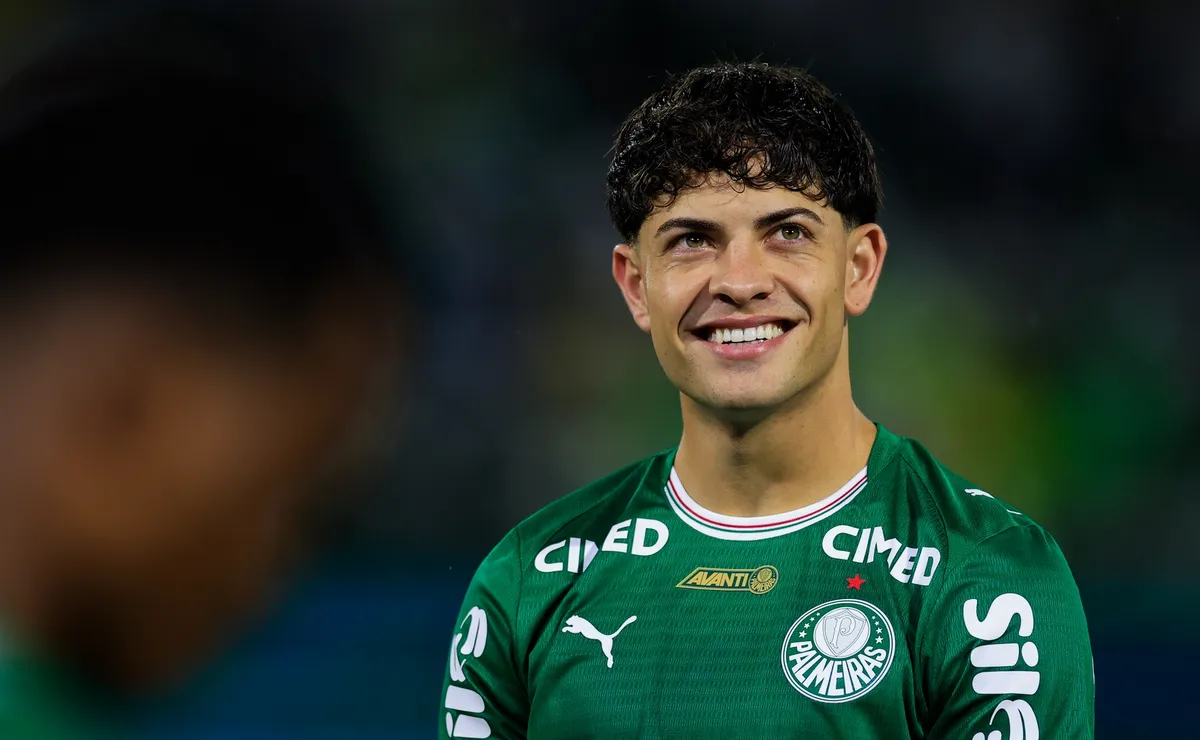 Palmeiras recusa proposta de R$ 87 milhões do Napoli por lateral argentino Agustín Giay